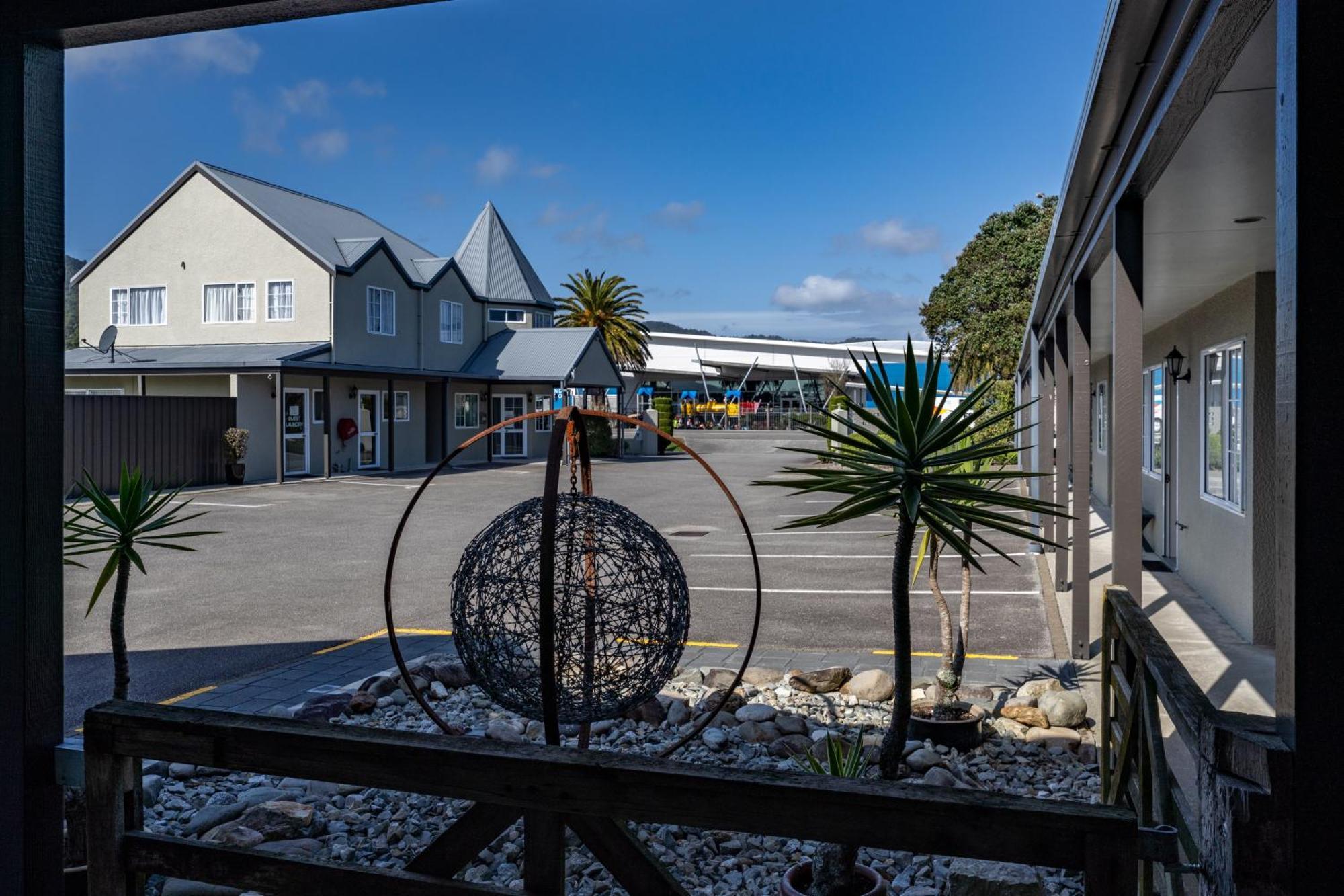 Asure Gables Motor Lodge Greymouth Bagian luar foto